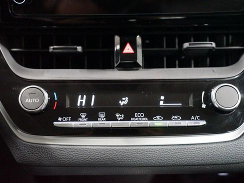 Certified 2025 Toyota Corolla LE image 20