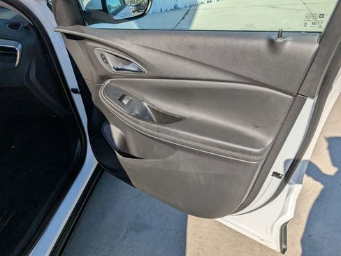 Used 2025 Buick Encore GX Preferred FWD image 31