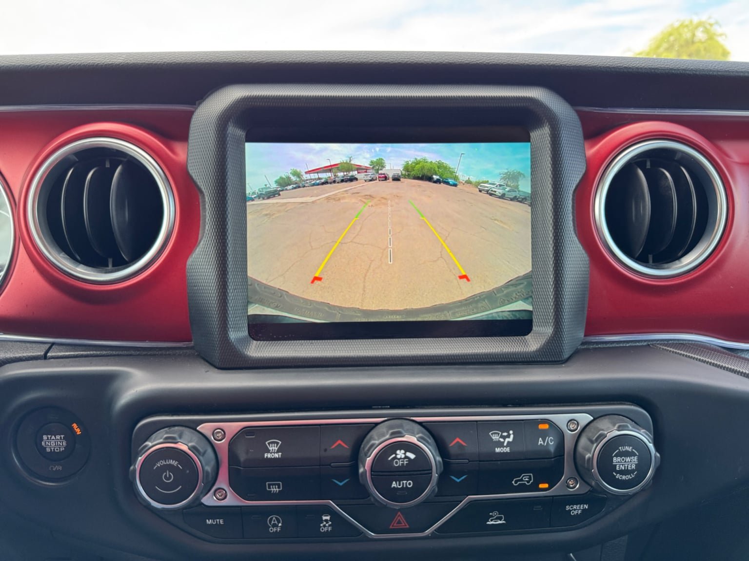 Used 2023 Jeep Wrangler Unlimited Rubicon AWD/4WD image 21