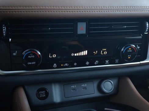 New 2026 Nissan Rogue Platinum AWD/4WD image 13