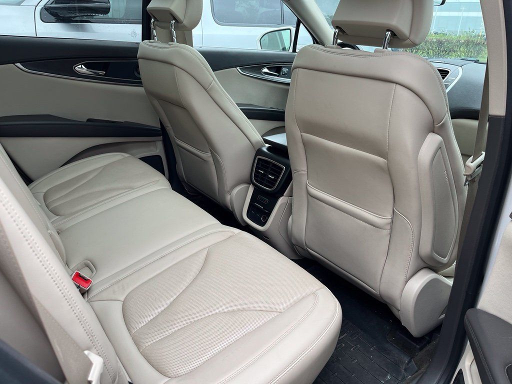 Used 2019 Lincoln Nautilus Reserve AWD/4WD image 5