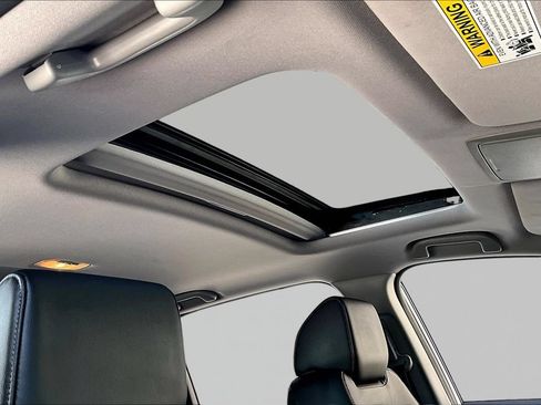 Used 2017 Honda CR-V Touring image 28