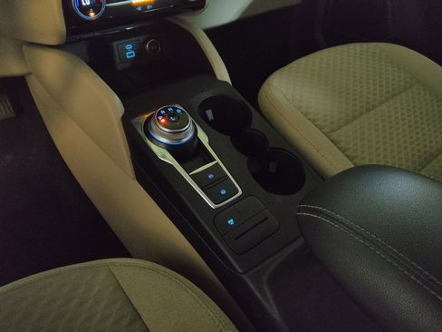 Used 2021 Ford Escape SE w/ SE Sport Appearance Package FWD image 26