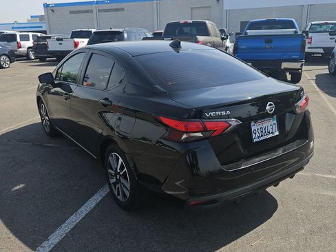 Used 2021 Nissan Versa SV image 6