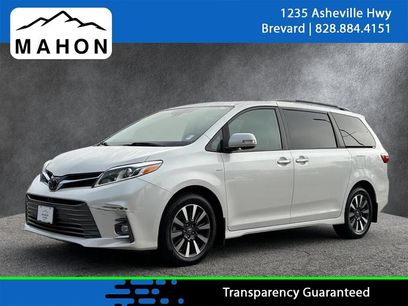 Used 2020 Toyota Sienna Limited Premium w/ Carpet Mat Package