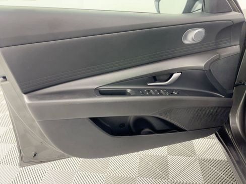 Used 2024 Hyundai Elantra SEL image 12