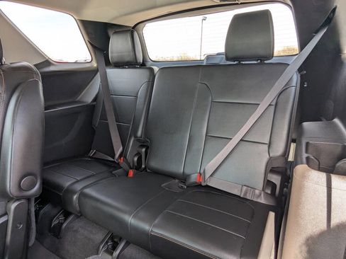 Used 2018 Chevrolet Traverse LT AWD/4WD image 15