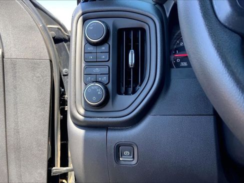 Used 2021 Chevrolet Silverado 1500 Custom Trail Boss AWD/4WD image 36