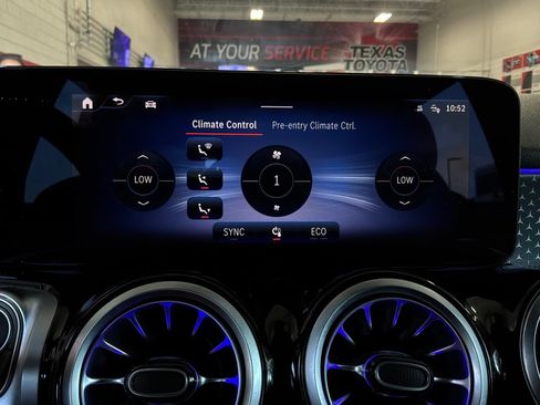 Used 2024 Mercedes-Benz EQB 250+ image 35