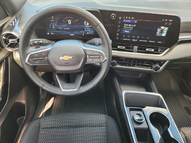 Used 2026 Chevrolet Equinox LT FWD image 27