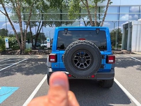 Used 2023 Jeep Wrangler Unlimited Sport AWD/4WD image 5