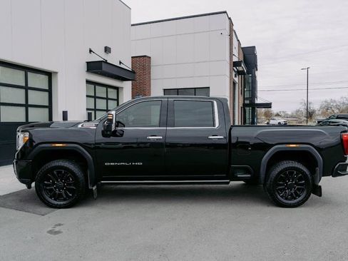 Used 2023 GMC Sierra 2500 Denali w/ Denali Black Diamond Edition image 4