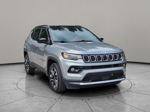 Certified 2024 Jeep Compass Limited AWD/4WD image 14