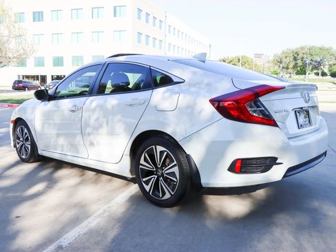 Used 2018 Honda Civic EX-T image 5