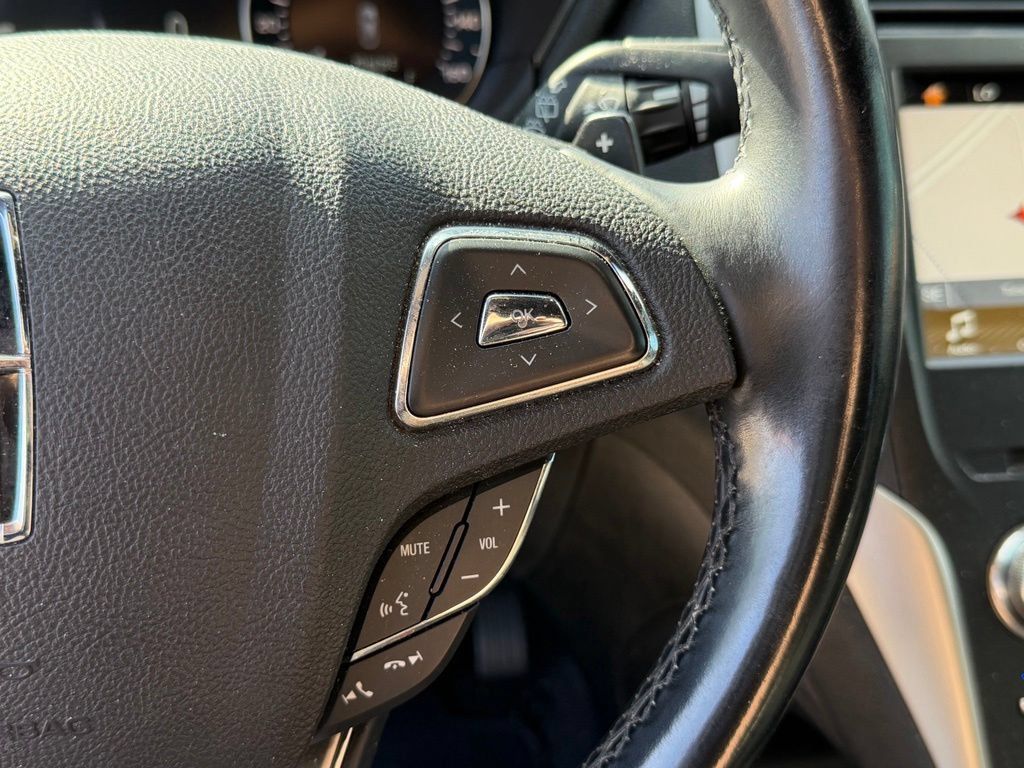 Used 2017 Lincoln MKC Reserve FWD image 16