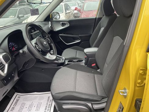 Used 2020 Kia Soul LX FWD image 9