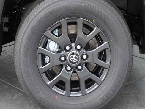 New 2026 Toyota 4Runner SR5 image 5