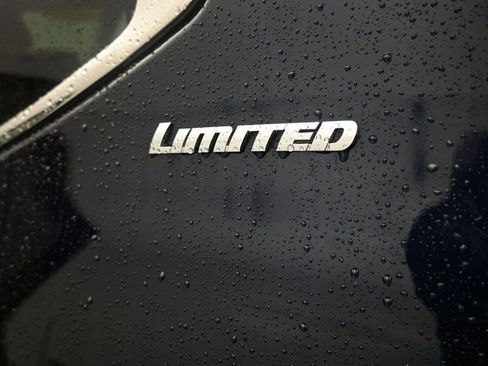 Used 2024 Toyota Tundra Limited AWD/4WD image 45