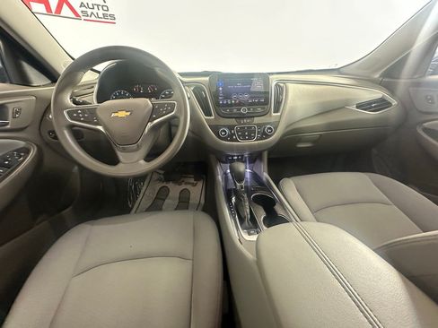 Used 2025 Chevrolet Malibu LT FWD image 26