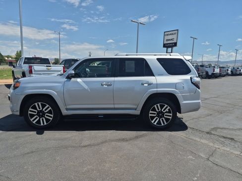 Used 2016 Toyota 4Runner Limited AWD/4WD image 6