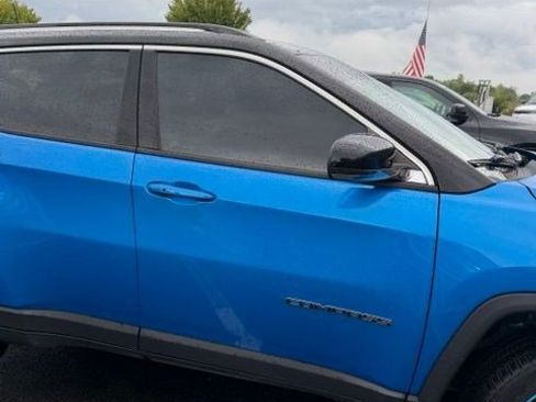 Used 2022 Jeep Compass Limited AWD/4WD image 4