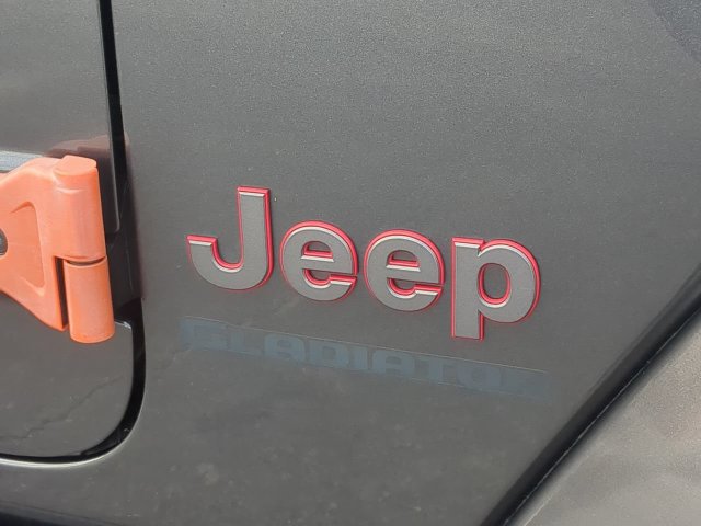 Used 2021 Jeep Gladiator Rubicon AWD/4WD image 13