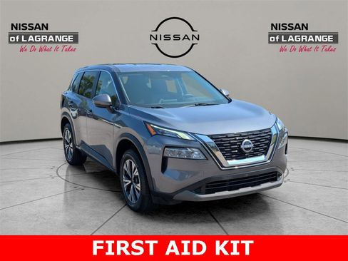 Certified 2022 Nissan Rogue SV image 3