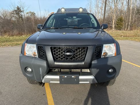Used 2015 Nissan Xterra PRO-4X image 2