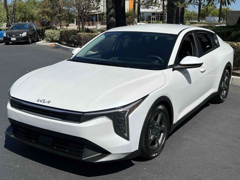 Used 2025 Kia K4 FWD image 14
