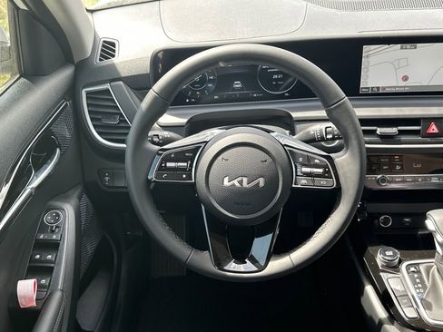 New 2026 Kia Seltos EX FWD image 24