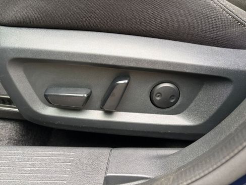 Used 2025 Nissan Rogue SV FWD image 22