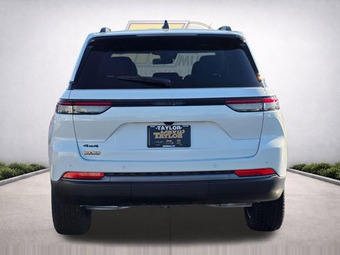 New 2026 Jeep Grand Cherokee Limited w/ Limited Altitude Package AWD/4WD image 6
