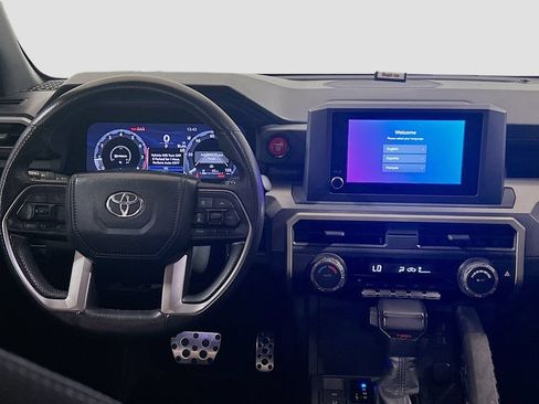 Used 2024 Toyota Tacoma TRD Sport AWD/4WD image 18
