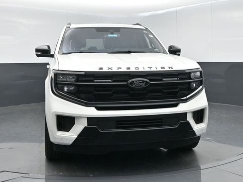 Certified 2025 Ford Expedition Platinum w/ Stealth Appearance Package AWD/4WD image 3