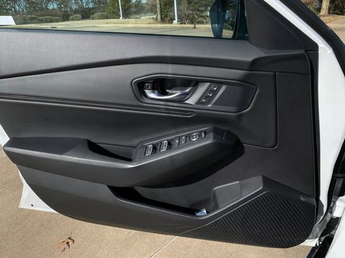 Used 2023 Honda Accord EX-L image 24