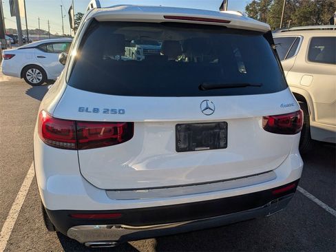 Used 2022 Mercedes-Benz GLB 250 4MATIC image 8