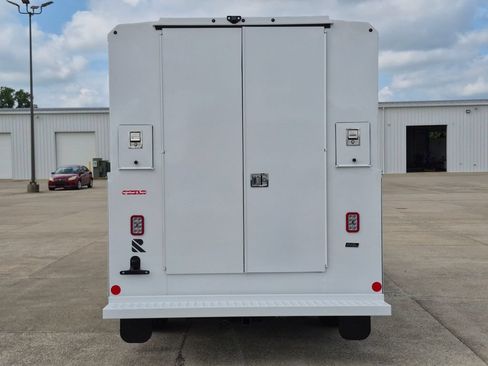 New 2026 Chevrolet Express 3500 w/ Power Convenience Package RWD image 6