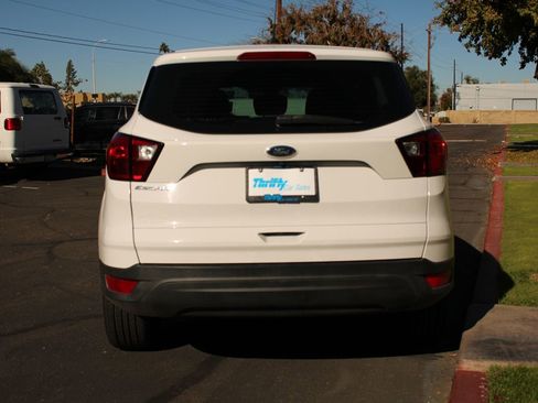 Used 2019 Ford Escape S image 6