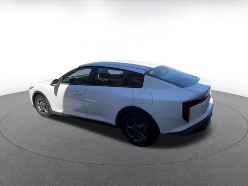 Used 2025 Kia K4 LXS image 5