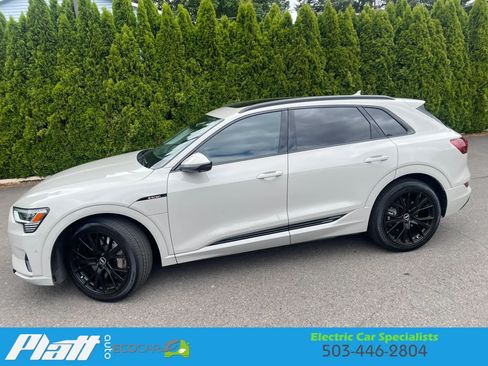 Used 2021 Audi e-tron Prestige w/ Prestige Package AWD/4WD image 5