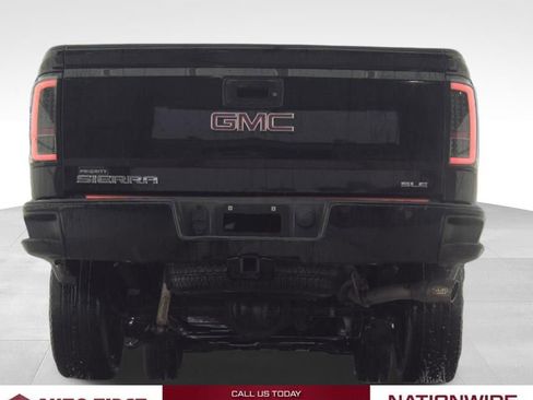 Used 2018 GMC Sierra 1500 SLE w/ SLE Value Package image 3
