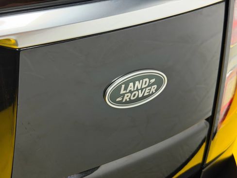 Used 2020 Land Rover Range Rover HSE image 12