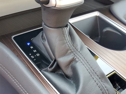 Used 2022 Toyota Sienna XLE image 31