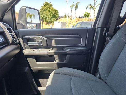 Certified 2025 RAM 2500 Big Horn AWD/4WD image 13