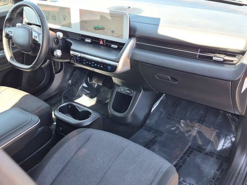 Used 2024 Hyundai Ioniq 5 SE RWD image 11