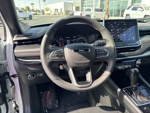 Used 2025 Jeep Compass Trailhawk w/ Trailer Tow Group image 14