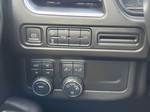 Used 2021 Chevrolet Tahoe Z71 image 25