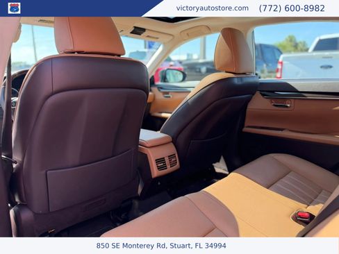 Used 2018 Lexus ES 350 w/ Luxury Package w/Wood Trim FWD image 40