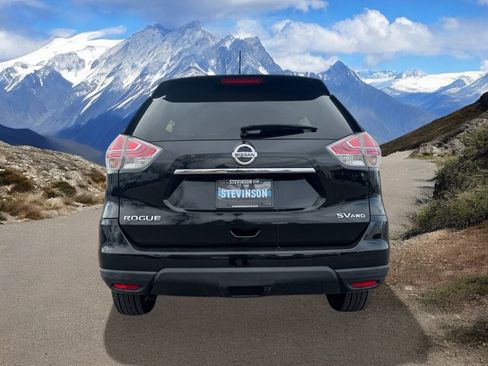 Used 2016 Nissan Rogue SV w/ SV Premium Package image 4