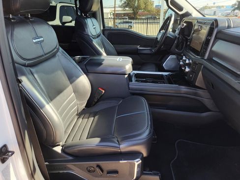 Used 2025 Ford F350 Platinum w/ FX4 Off-Road Package image 17